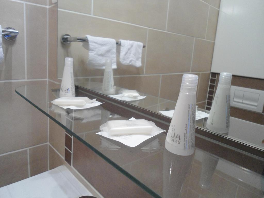 Hotel Des Vosges Contrexeville Phòng bức ảnh